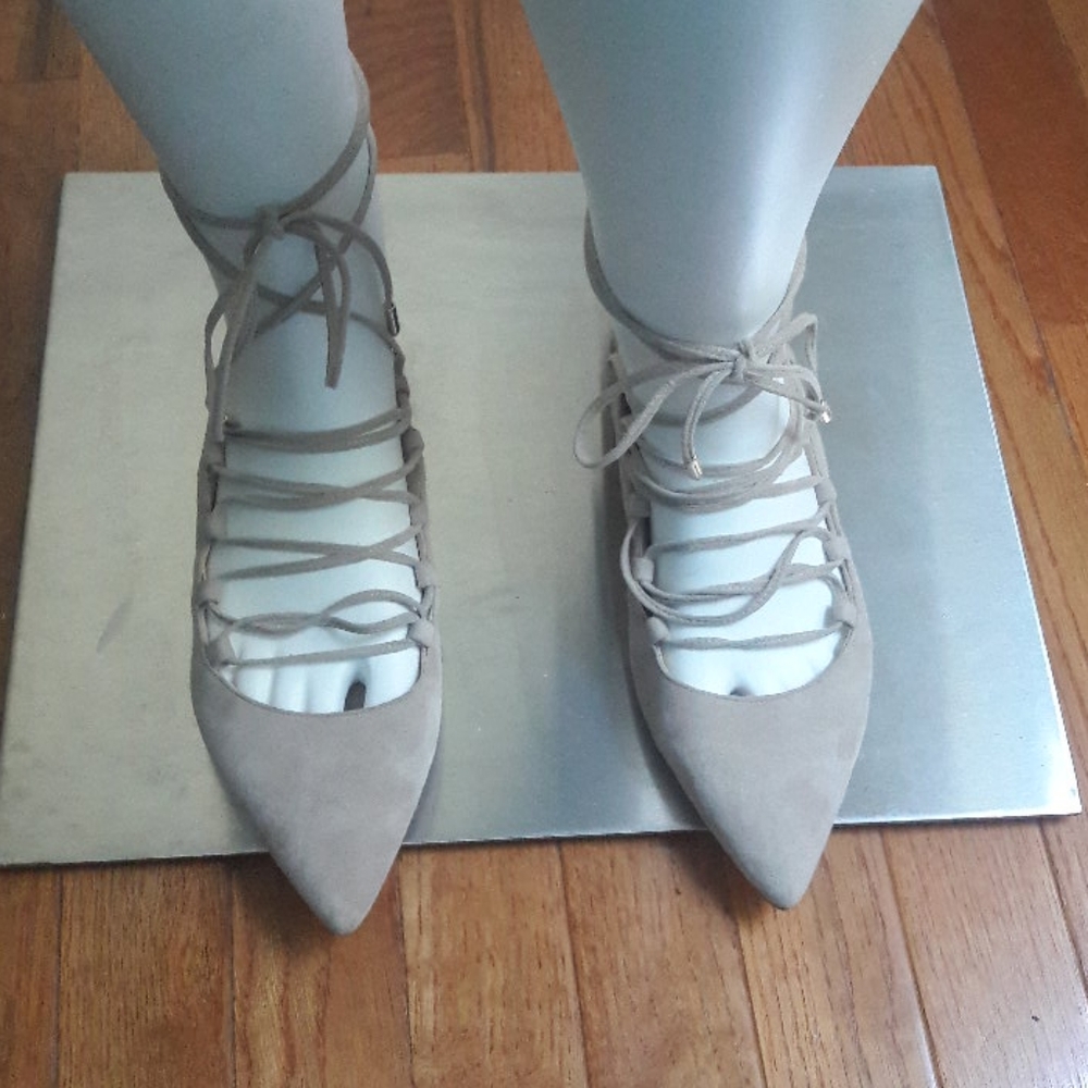 NWOT Marc Fisher Ltd.Suede ankle tie flats Sz 81/2